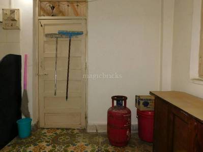 1BHK Multistorey Apartment for Rent in Kurla West 1BHK Multistorey Apartment for Rent in Kurla West