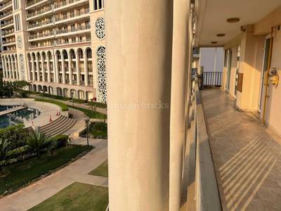 3BHK Multistorey Apartment for Resale in DLF Skycourt at Badha