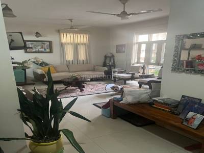 Buy 3 BHK Flat in Dwarka
