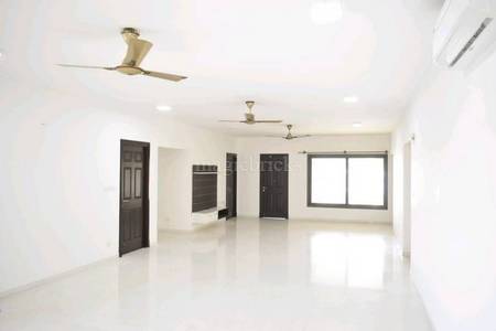 5 BHK Flat for Sale in Marathahalli, Bangalore