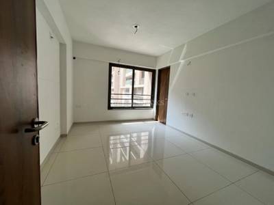 3BHK Multistorey Apartment for Resale in Olive Greens at Gota 3BHK Multistorey Apartment for Resale in Olive Greens at Gota