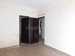 Flat for rent in raj nagar extension best sale