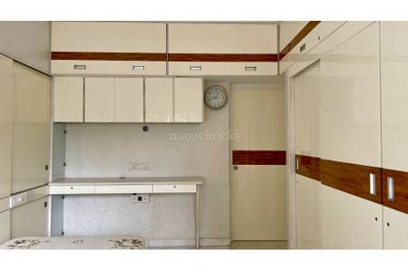 2BHK Multistorey Apartment for Resale in Haji Ali 2BHK Multistorey Apartment for Resale in Haji Ali