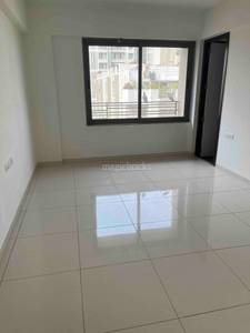 4BHK Multistorey Apartment for Resale in Shivalik Avenue at Bodakdev 4BHK Multistorey Apartment for Resale in Shivalik Avenue at Bodakdev