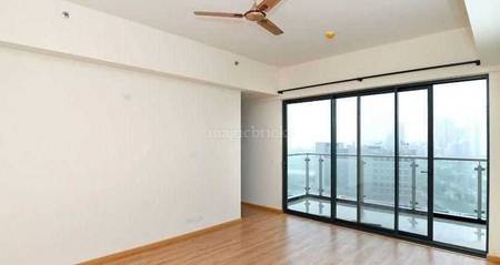 Buy 4 BHK Flat in DLF Phase 5