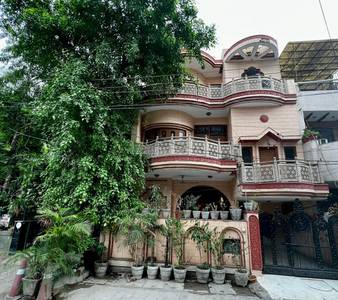 Buy  5 BHK  Villa in  Pushpanjali Enclave   New Delhi