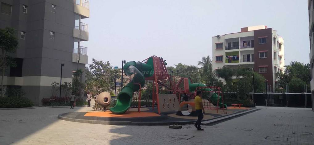 BHK Flats in Action Area 1, Kolkata: 5+ Flats Apartments