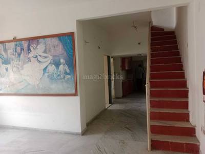 4BHK Multistorey Apartment for Resale in Kankaria 4BHK Multistorey Apartment for Resale in Kankaria