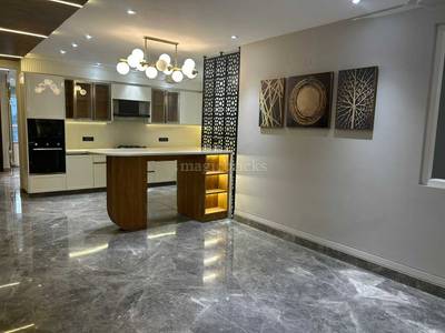 Buy  6 BHK  Villa in  Janakpuri   New Delhi