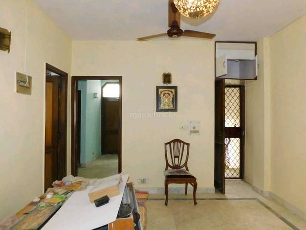 Krishna Nagar Bhk Flat For Sale In Safdarjung Enclave Flats In East