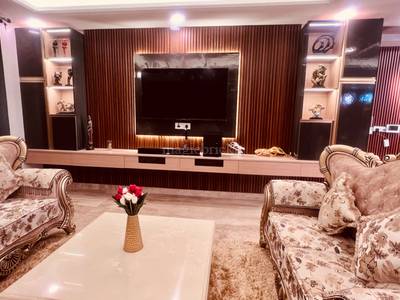 5BHK Builder Floor Apartment for Resale in Sector 4 5BHK Builder Floor Apartment for Resale in Sector 4