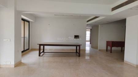 4BHK Multistorey Apartment for Resale in Judges Bunglow Road 4BHK Multistorey Apartment for Resale in Judges Bunglow Road