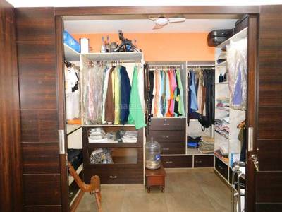 3BHK Multistorey Apartment for Resale in Andheri West 3BHK Multistorey Apartment for Resale in Andheri West