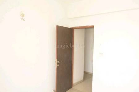 3BHK Multistorey Apartment for Resale in Makarba 3BHK Multistorey Apartment for Resale in Makarba
