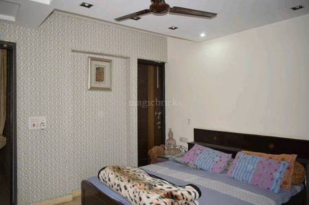 Buy 3 BHK Flat in Paschim Vihar