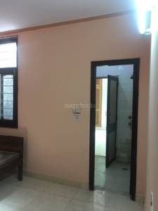 Buy 5 BHK Flat in Malviya Nagar