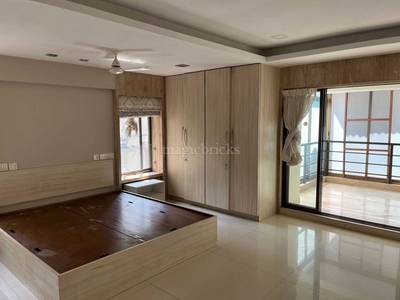 6 BHK House for Sale in Juhu Mumbai