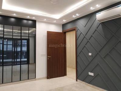 4BHK Builder Floor Apartment for New Property in Sushant Lok-I, Sector 43