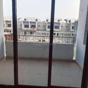 Buy  3 BHK  Villa in  EM Bypass   Kolkata