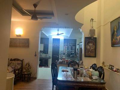 7 BHK House for Sale in Sector 19 Noida