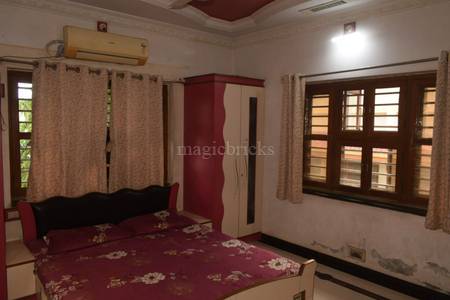 5 BHK House for Sale in Maninagar Ahmedabad