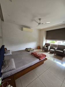 Buy  5 BHK  Villa in  Thaltej   Ahmedabad