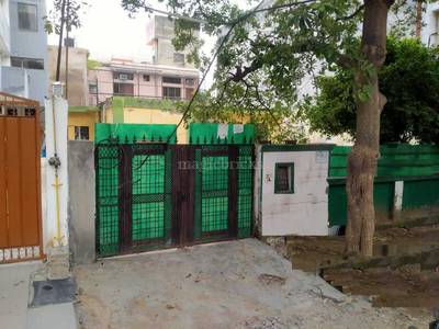 4BHK Residential House for Resale in RWA Sector 61 at Sector 61, Ashok Marg