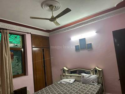 6BHK Residential House for Resale in Sector 30 RWA at Sector 30, Golf Course Metro