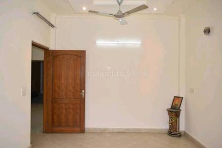 4BHK Builder Floor Apartment for Rent in Janakpuri 4BHK Builder Floor Apartment for Rent in Janakpuri