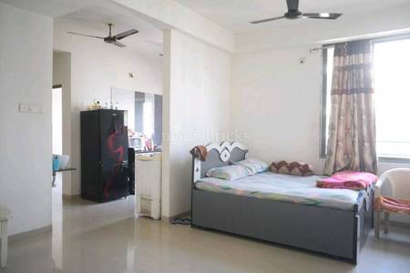 2 BHK Flat in 