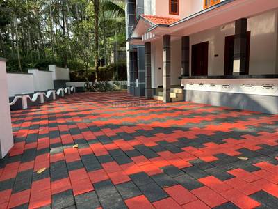 Flats for Sale in Thamarassery Kozhikode 𝐮𝐧𝐝𝐞𝐫 𝟖𝟎 𝐋𝐚𝐤𝐡𝐬