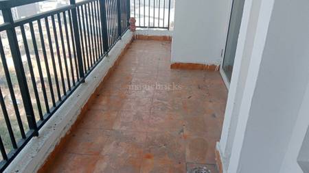 Buy 3 BHK Flat in Sector 75