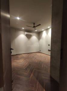 Buy 4 BHK Flat in DLF Phase 2