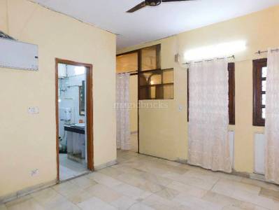 4BHK Multistorey Apartment for Rent in Rwa DDA flat H Block at Saket 4BHK Multistorey Apartment for Rent in Rwa DDA flat H Block at Saket