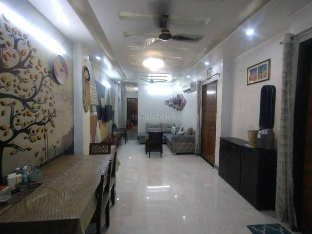 BHK Flats in Dwarka Mor, New Delhi: 63+ Flats Apartments