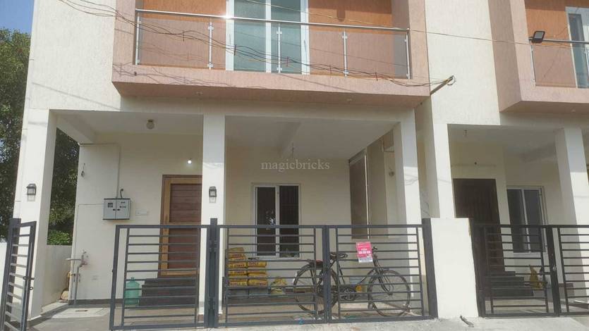 BHK Independent House for Sale in Thoraipakkam, Chennai: 12+