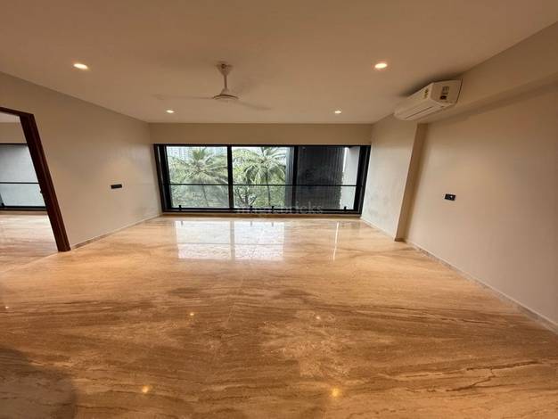 2 BHK Semi Furnished in Seasons Trimurti , Santacruz West