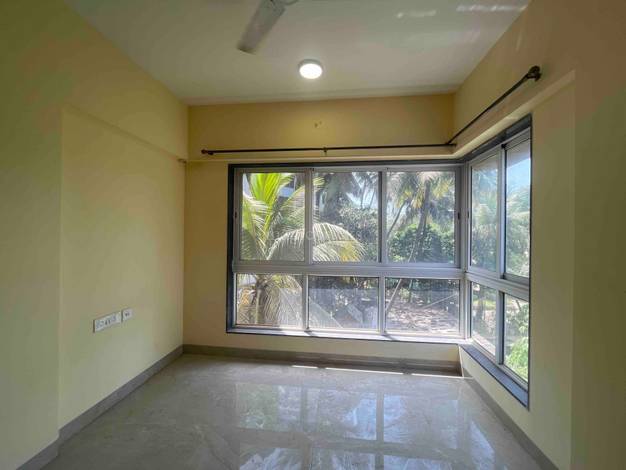 2 BHK Semi Furnished in Rehmat Tower , Santacruz East