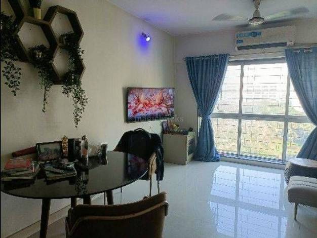 2 BHK Furnished in Kingstone Palace , Malad West