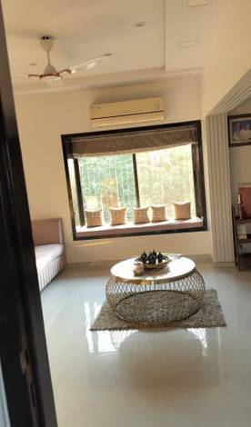 Highway Apartment, Sion