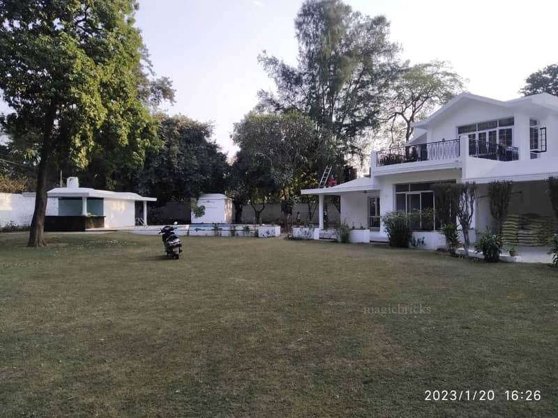 200 Sqyrd Plot For Sale in DLF Silver Oak, Block G DLF Phase 1, Gurgaon