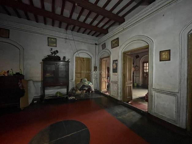 Villa in Sealdah, Raja Bazar