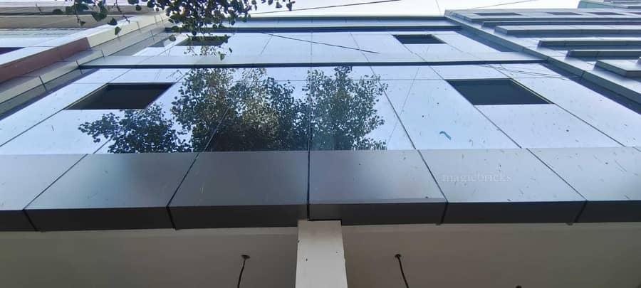 Commercial Shop 5000 Sq-ft For Rent in Sector 29, Gurgaon
