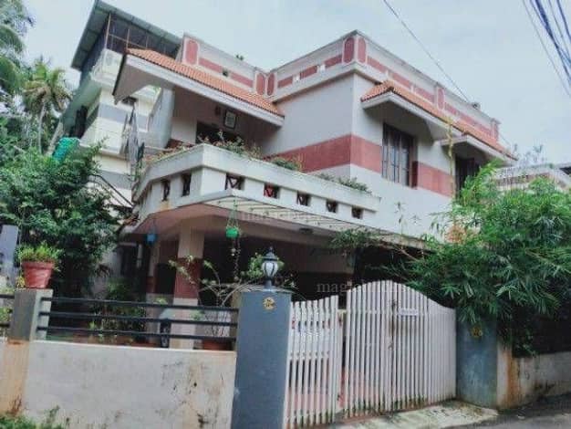 4BHK+ in Trivandrum