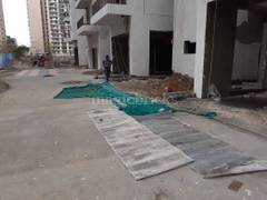 2BHK Multistorey Apartment for Resale in Sector 16B, Noida sector 16 Metro - Photo 1