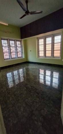 4BHK+ in Kumarapuram