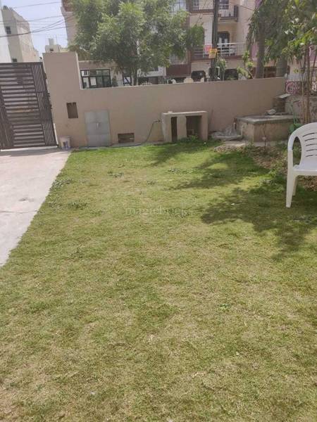 204 Sqyrd Plot For Sale in Sector 9, Gurgaon