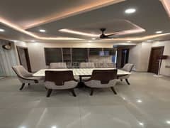 4BHK Multistorey Apartment for Rent in Emaar Mgf Emerald Floors at Sector 65 - Photo 1
