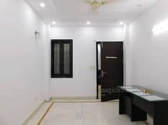 3BHK Multistorey Apartment for Rent in Phase 2 Chattarpur Enclave - Photo 6