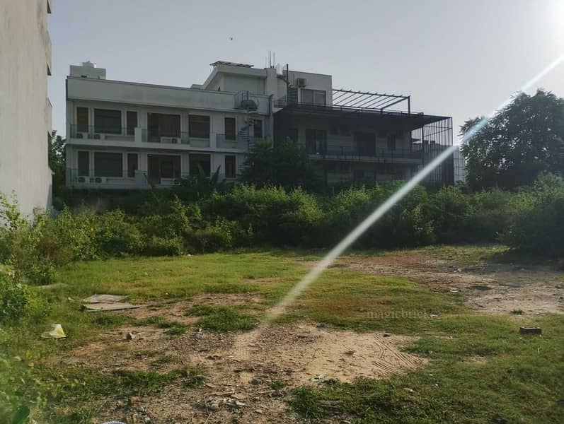 300 Sqyrd Plot For Sale in Sushant Lok 1 Block E, Gurgaon
